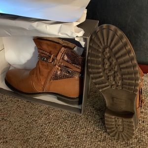 Brand new Patricia boots NWT